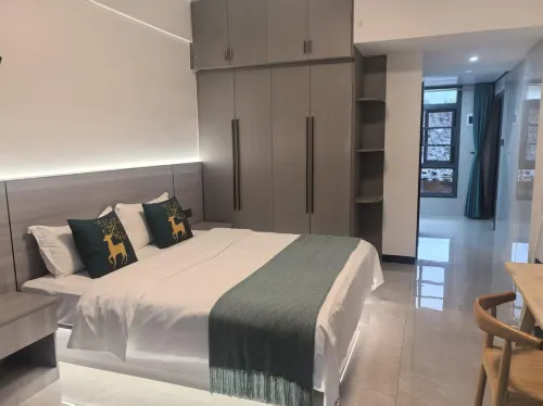 Shiguang Homestay (Nanping Yanping Shop) - شرفة