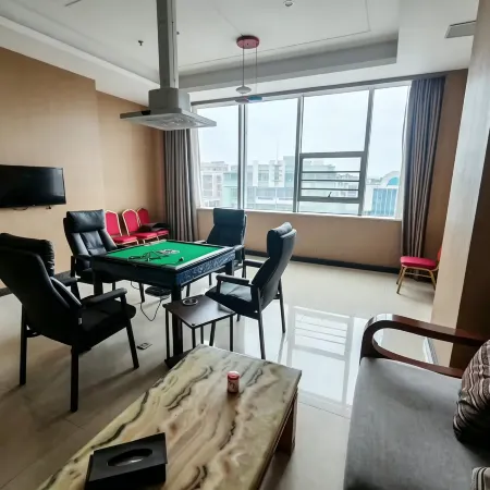 Yaxin E-Sports Hotel (Longfeng Road)