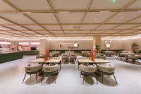 Orange Hotel (Harbin Central Avenue Pedestrian Street) - موقف سيارات