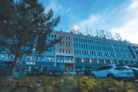 錫林浩特雲沐飯店（維多利廣場店） 額爾敦敖包公園附近的飯店