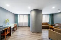 Dongjiaxuan Hotel (International Trade Jinguanghua Branch) - Romantic