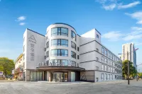 Atour Hotel Xinghua Dainan Hotels in Xinghua