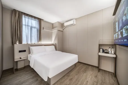 HanTing Hotel (Ningbo Tianyi Square Guogou Center)