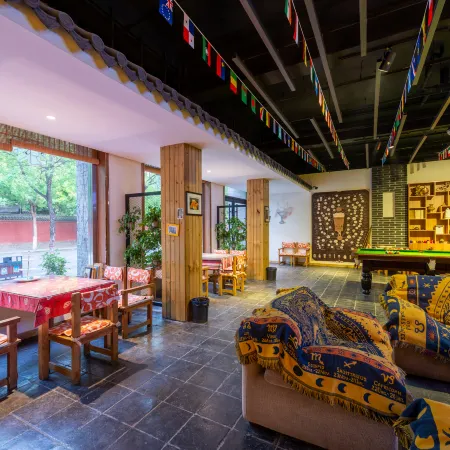 Floral Hotel · Manchengyaju Hotel (Qufu Sankong Scenic Area)