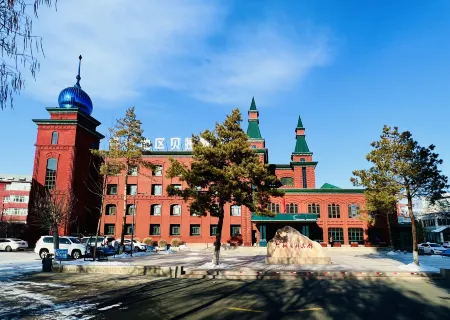 Bella Hotel in Tacheng District (Consulate Street Branch) Отели рядом с достопримечательностью «Tacheng Red Mansion Museum»