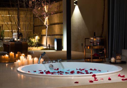 3. 첸쯔퉁·퍼스트 ..