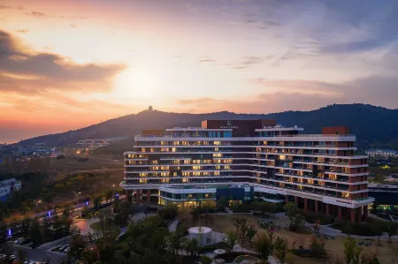 Renaissance Suzhou Taihu Lake Hotel Отели рядом с достопримечательностью «Zhili Ancient Village»
