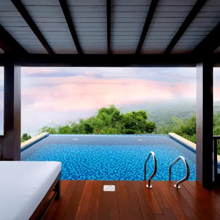 Yalong Bay Earthly Paradise Birds Nest Resort