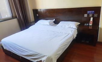 IKEA Collection Hotel (Lvliang Jiaocheng Bus Station)