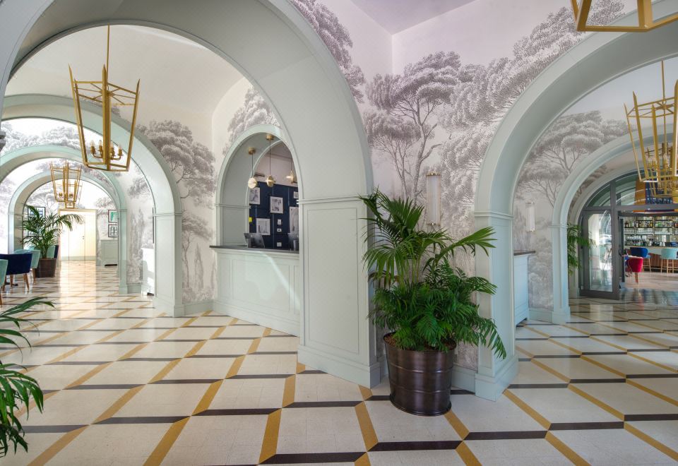 3. 우나 호텔 트라..