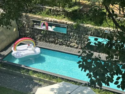 Hanmu Chunhua Mountain Ye Tangquan Meishu 장룡백포(장룽바이푸) 주변 호텔