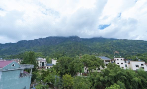 Songge • Boutique Homestay (Wangxiangu Scenic Area)