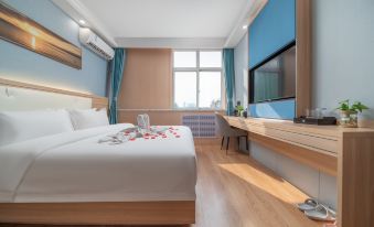 ChagnZhi HaiYue Holiday Hotel