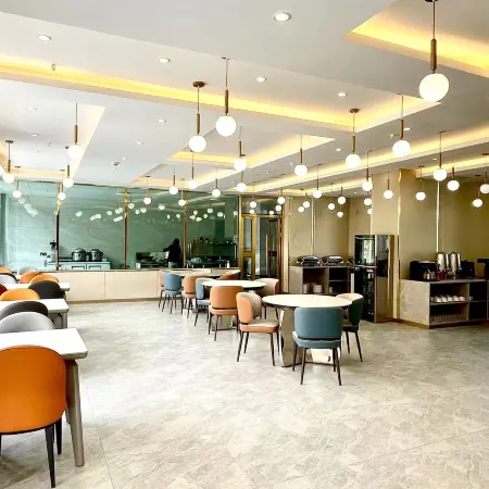 Shiqu Yunduan Zaxika Hotel