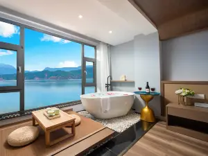 瀘沽湖洛隱仙境度假酒店（蒗放碼頭店）