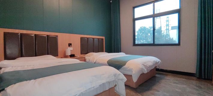 Xining Hotel Hotels in Huayin