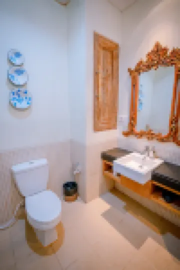 ポンドック サリ