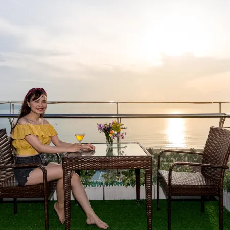 Alani Sea View Hotel