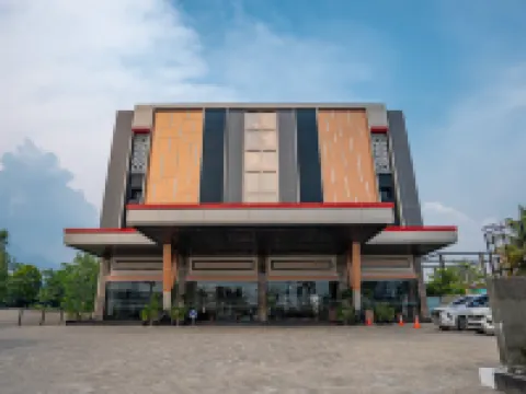 Alimoer Hotel Kubu Raya Hotels in Raya River