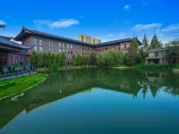 Cloud Hotel & Resort Hotels in Luoping