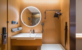 JI Hotel (Wuhan Zuankou Development Zone Houguan Lake)