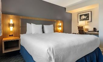 Best Western Plus Vancouver Airport Hotel