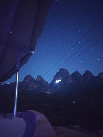 Wangshangu Homestay Отели в г. Пинхэ