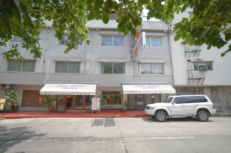 Arzo Hotel Manila Отели рядом с достопримечательностью «Текнолоджикал Юниверсити оф Филиппины - Манила»