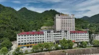 Weiye Hotel Hotels near Pan'an Passenger Transport Center
