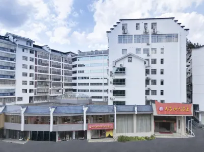 Tianzishan Hotel Jinggangshan Hotels near Jiangxi Cadre College