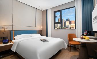 Hongyang Liyue Hotel (Canton Tower Kecun Railway Station and Pazhou International Exhibition Center)