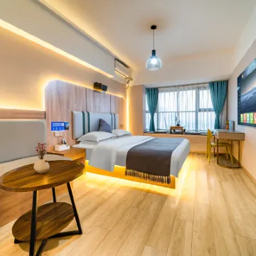 Sumei Movie Hotel (Zhengzhou East Railway Station East Square Huaren New Era Plaza) Hotels near Zhengzhoudong Railway Station