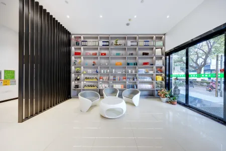 Qingshu Hotel(Anting Old Street Moyu Road Branch) Отели рядом со станцией Anting North Railway Station