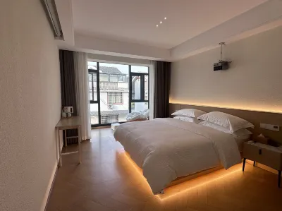 Shanju No.1 Courtyard Homestay Hotels near Tianmen Mountain National Forest Park