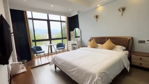 Yixing Jinghu Residence