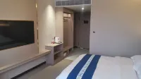Geli Smart Hotel (Qi County Railway Station)