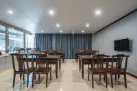 Junyi Chain Hotel (Zhongdou Dajie) Hotels in Wenshang