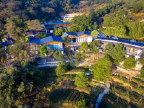 Mingshan Qingyuan Tea Yard  Hotel โรงแรมใกล้ภูเขาคิงหยวน