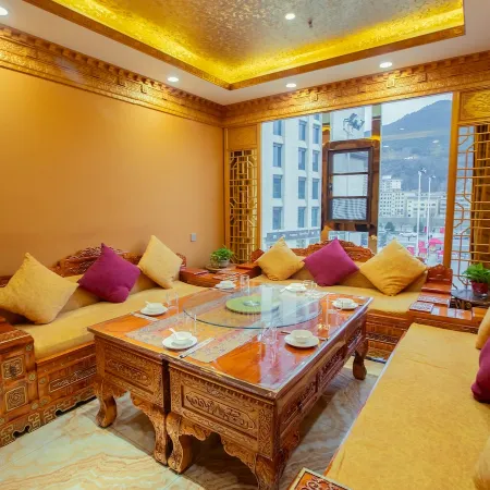 Zhuoni Hotel