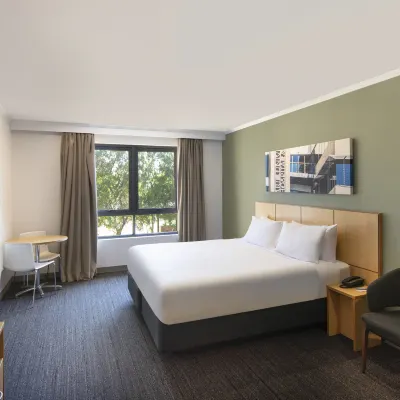 Mercure Sydney Macquarie Park Hôtels à proximité de : Musée Powerhouse