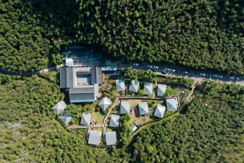 Qianna Guanshan Hot Spring Resort Hotel