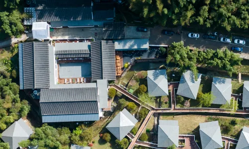 Qianna Guanshan Hot Spring Resort Hotel