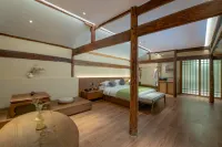 Xinan Hermitage Ancient House Hotel