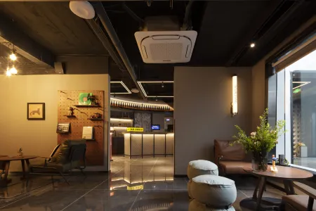 Mcsrh Hotel (Xi'an Bell and Drum Tower Branch) Отели рядом с достопримечательностью «Yong Ning Gate»