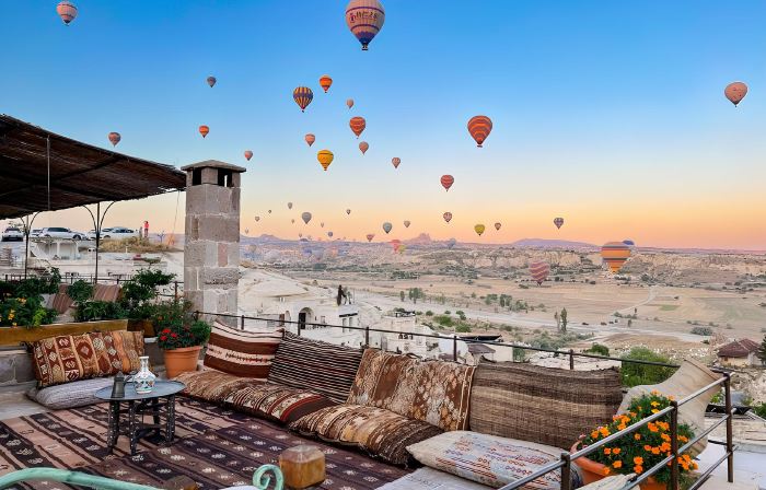 Seki Cave Hotel – Balon Manzarasına Uyanın