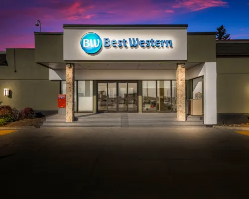 Best Western Parkway Hotel Toronto North Hotels near Fairview Mall