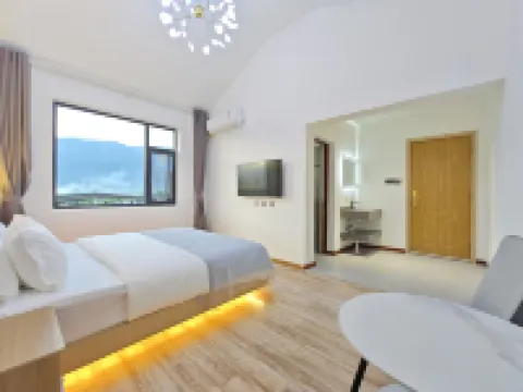 Yunju'er Riverside Beautiful Stay