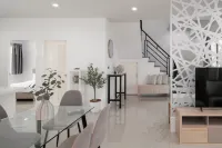 Chao Wilai Residence l Naiyang Beach l HKT Airport - โฮมสเตย์