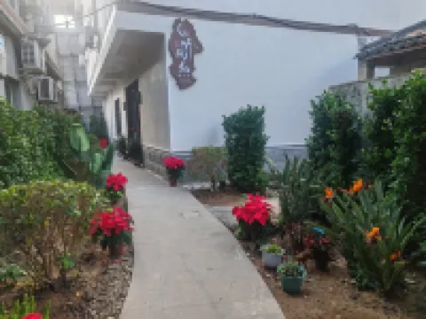 Wanning Tingfengyuan Homestay Hotels near Xinglong Tropical Garden