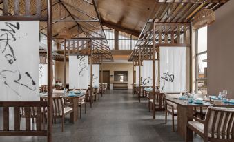 Sunset Mountain Reflects Snow · Private Hot Spring Villa (Ruoergai Western Ranch Store)